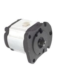 Hydraulic Gear Pump 67810-76100 67810-76102 6781076100 6781076102 Compatible with Kubota B8200