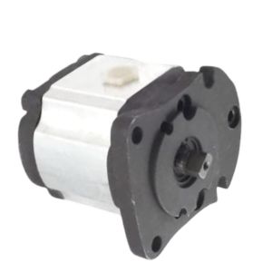 Hydraulic Gear Pump 67810-76100 67810-76102 6781076100 6781076102 Compatible with Kubota B8200